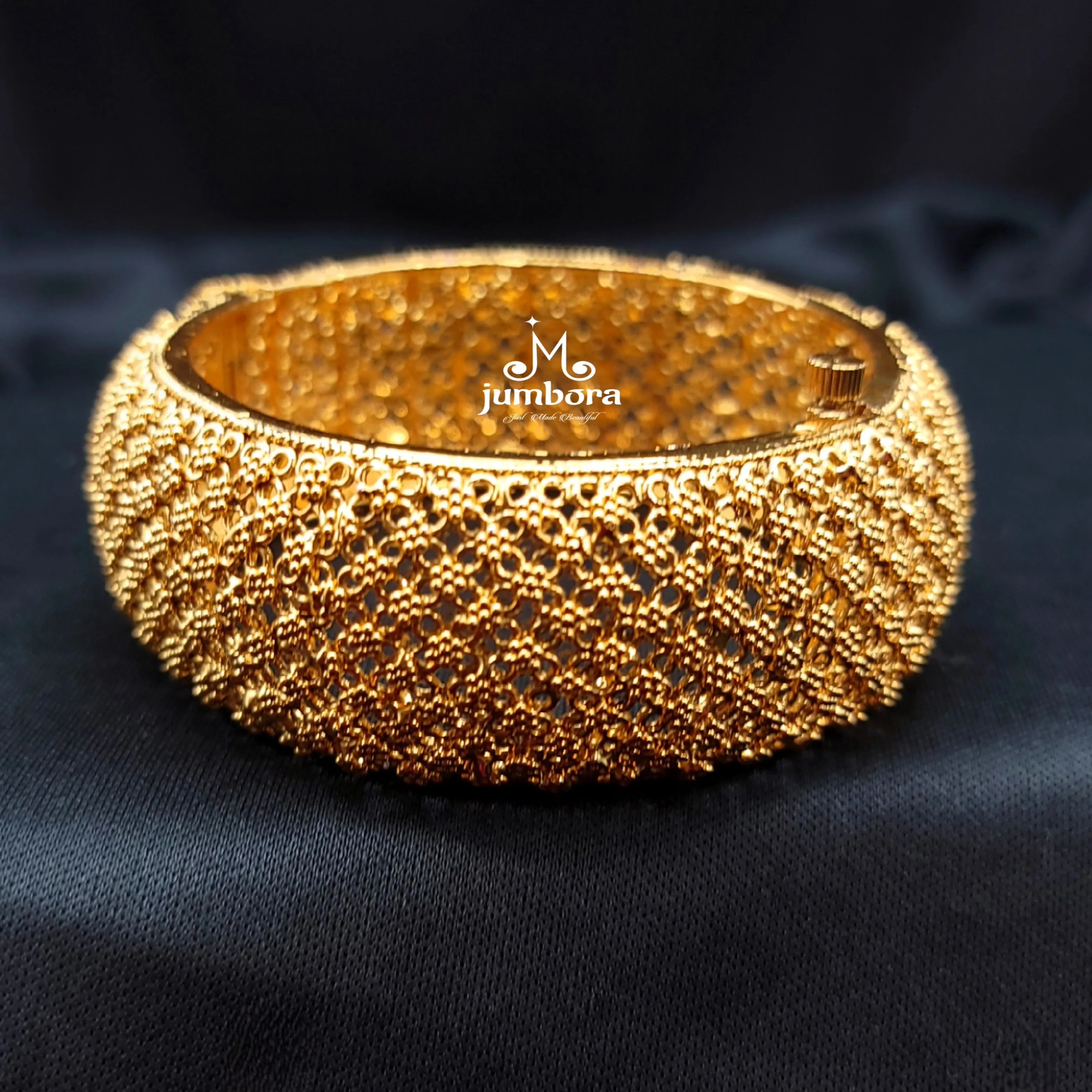Antique Gold Openable Single Bangle Bracelet